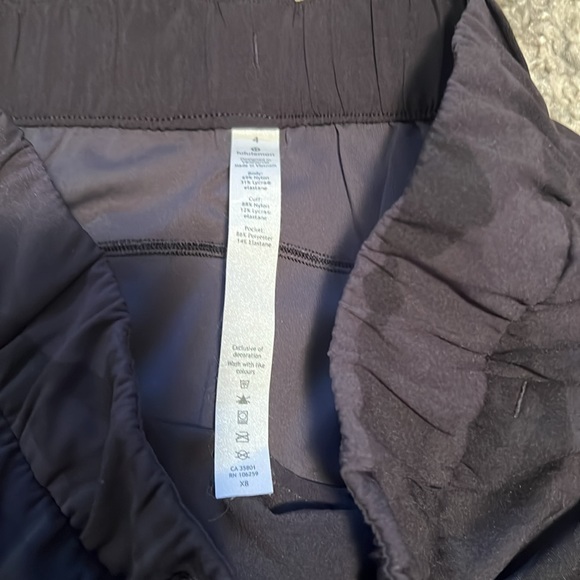 Lululemon Ready to Rulu High-Rise Jogger
Heritage 365 Camo Deep Coal Multi - Picture 4 of 4